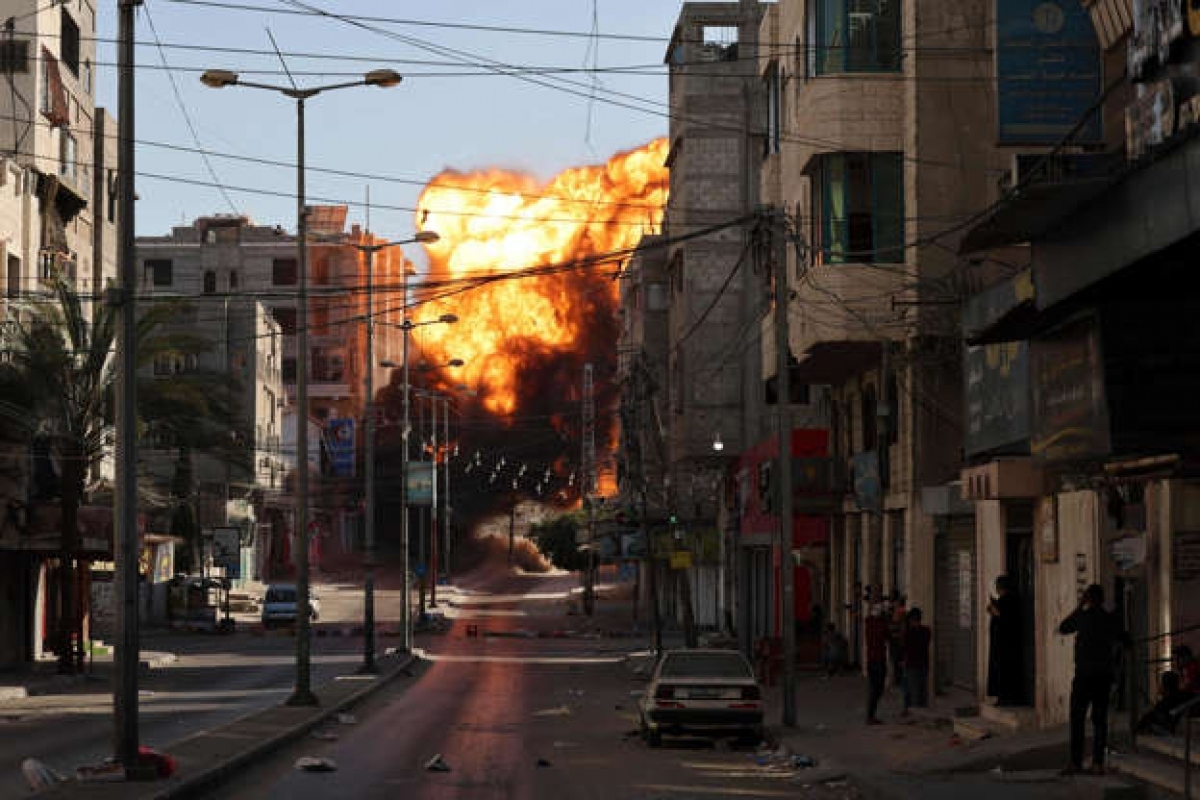 An Israeli air strike in Gaza City (Photo: AFP)
