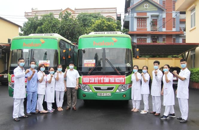 Thái Nguyên chi viện 51 nhân viên y tế giúp Bắc Giang phòng, chống COVID-19. (Ảnh: Báo Thái Nguyên)