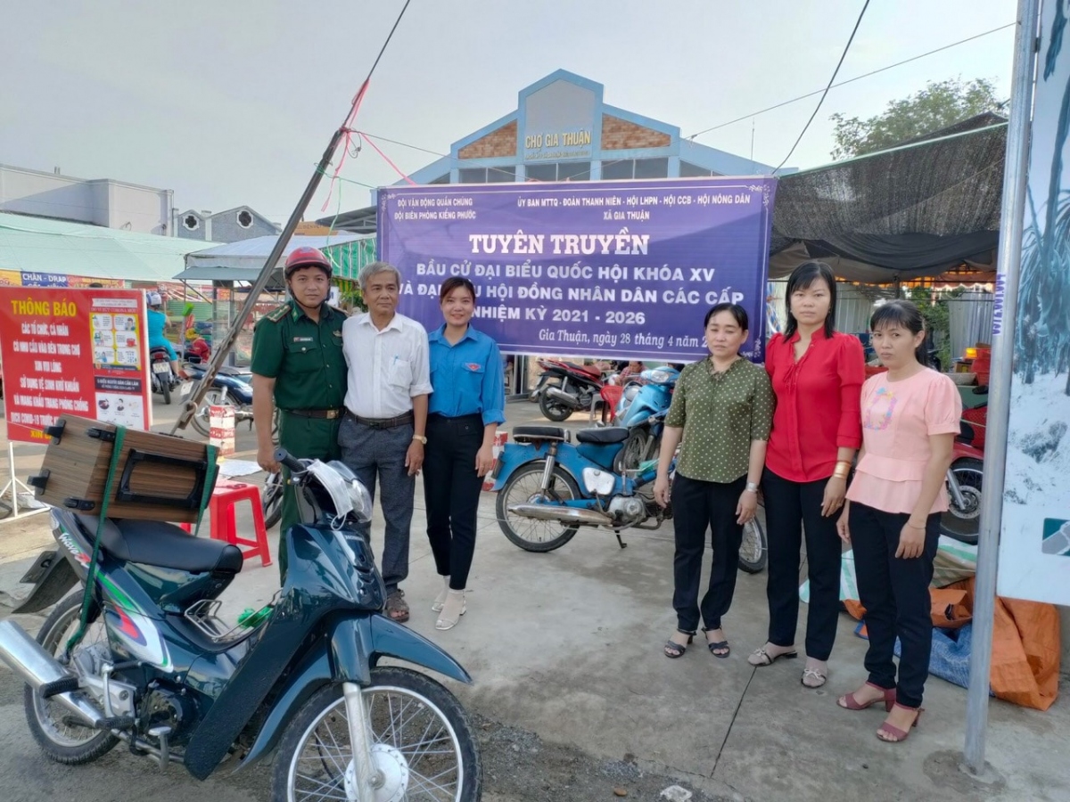 tieng loa bien phong tien giang danh thuc vung bien gioi hinh anh 1