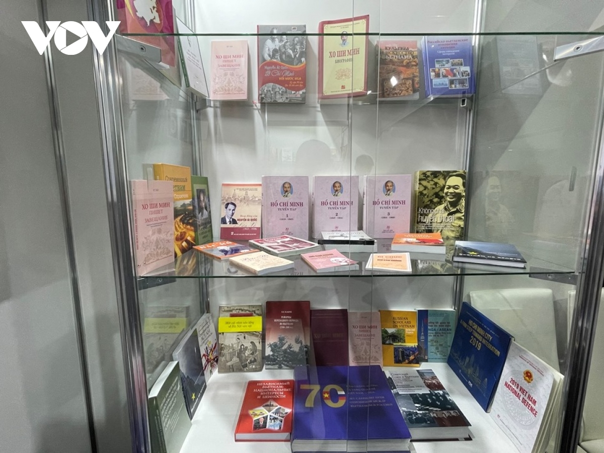 vietnam participates in saint petersburg international book fair picture 2