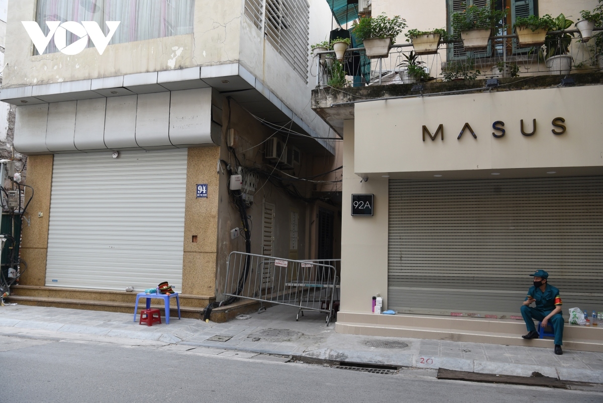 hanoi food outlets left deserted amid covid-19 fears picture 1
