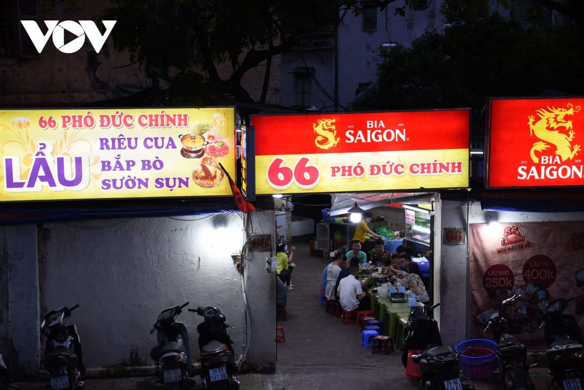 hanoi food outlets left deserted amid covid-19 fears picture 10