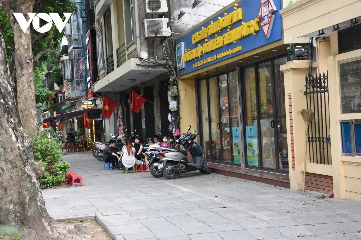 hanoi food outlets left deserted amid covid-19 fears picture 7