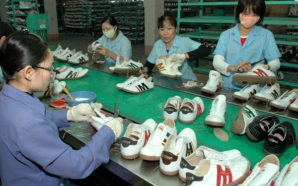 Kim ngạch xuất khẩu hàng giày dép các loại tăng 18,7%, đạt 6,39 tỷ USD. (Ảnh minh họa: KT)