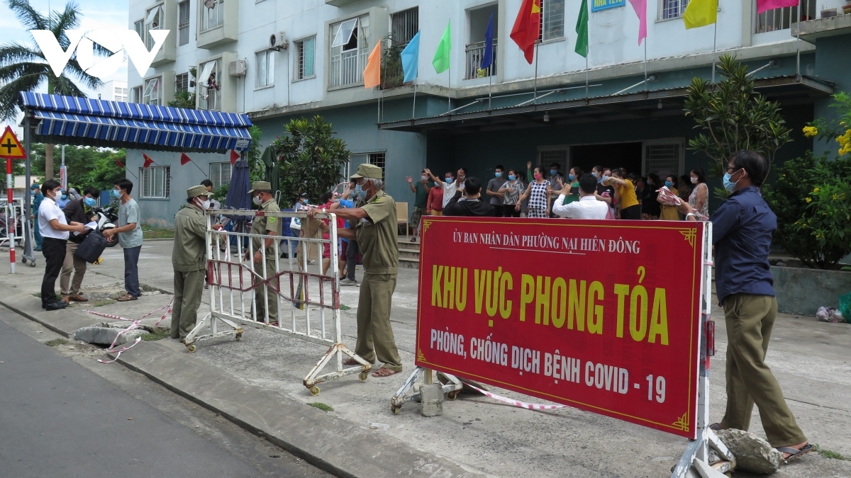 da nang lifts lockdown on some residential areas linked to covid-19 outbreaks picture 4