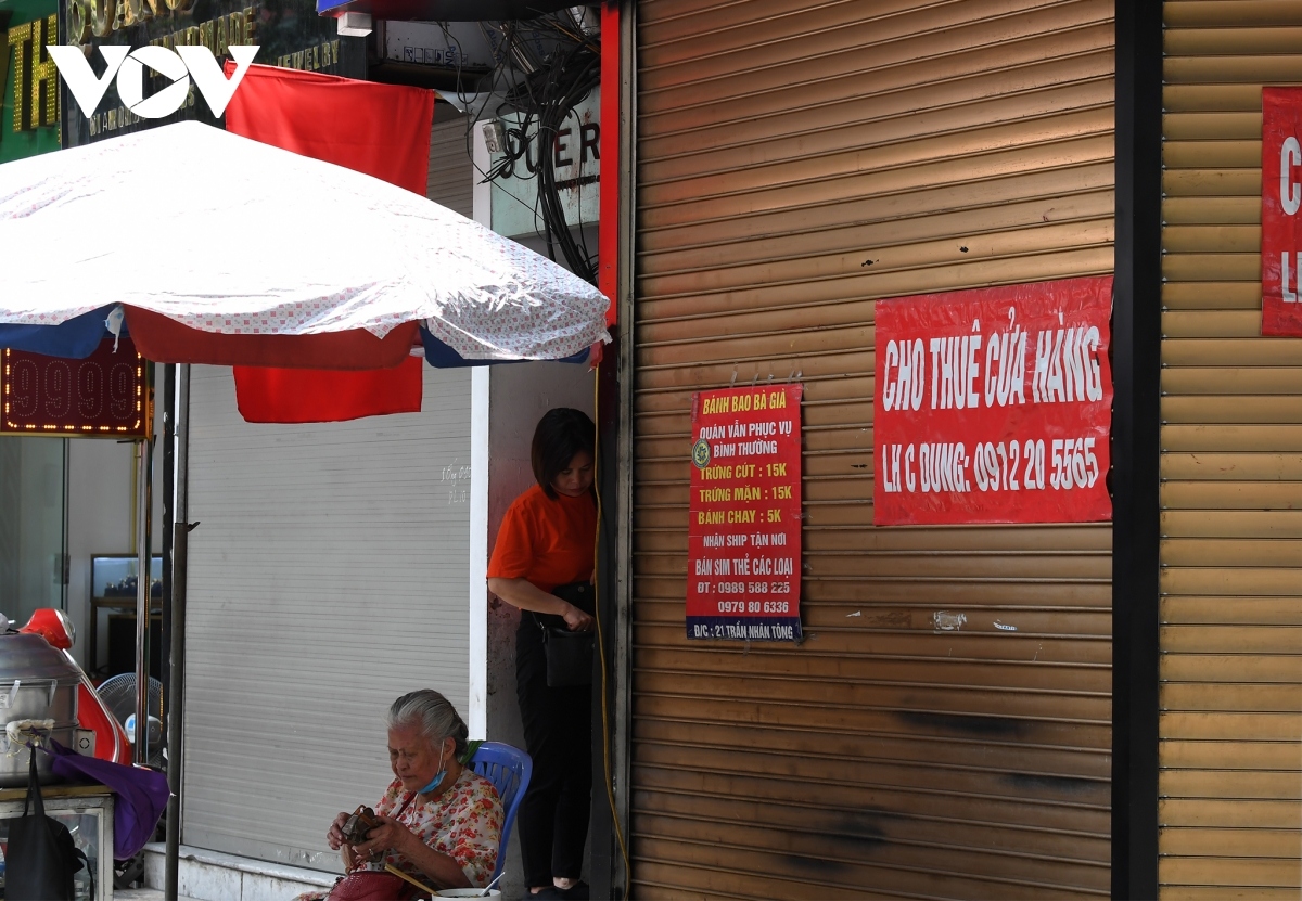 hanoi business outlets hit hard by latest covid-19 restrictions picture 14