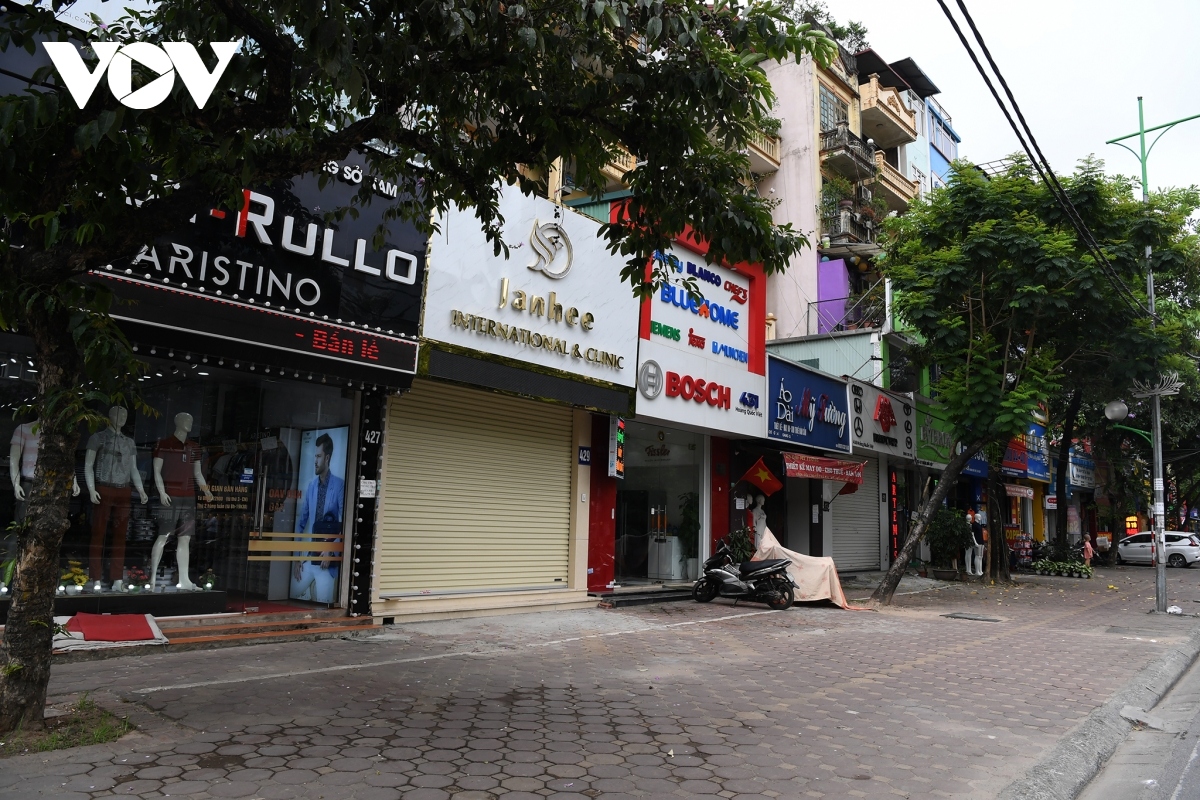hanoi business outlets hit hard by latest covid-19 restrictions picture 2