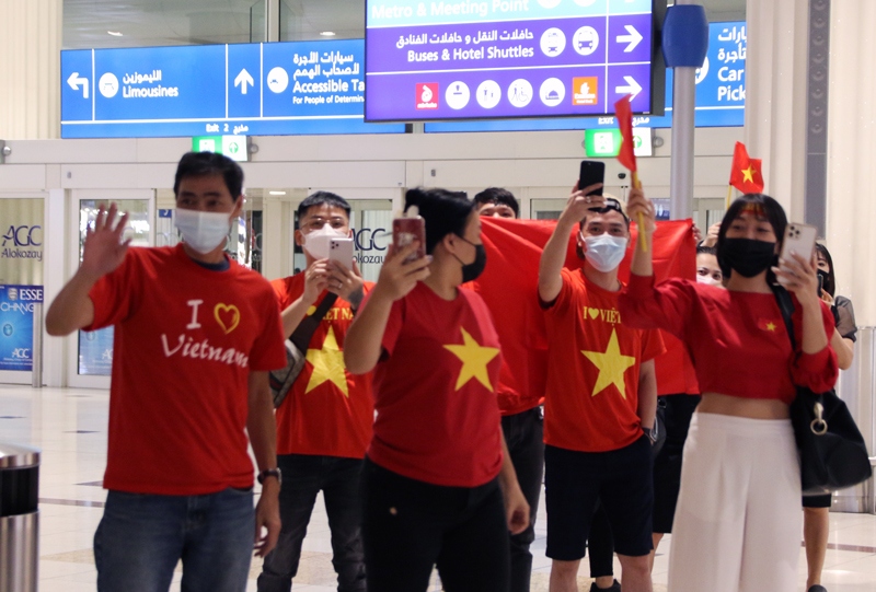 national squad receive warm welcome in uae ahead of world cup qualifiers picture 3