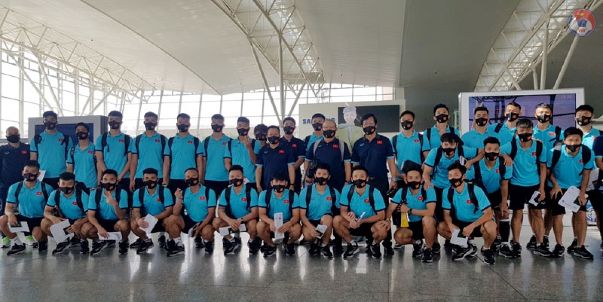 national squad receive warm welcome in uae ahead of world cup qualifiers picture 8