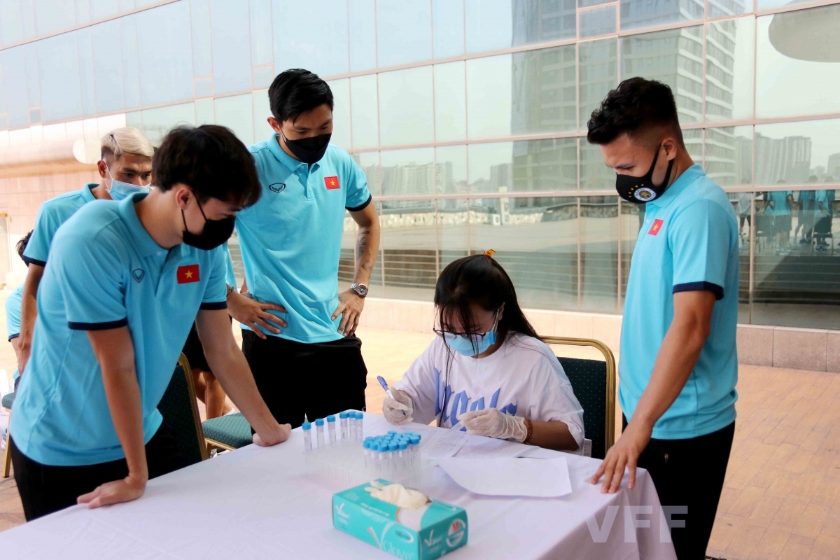 national football team receive second shot of covid-19 vaccine picture 4