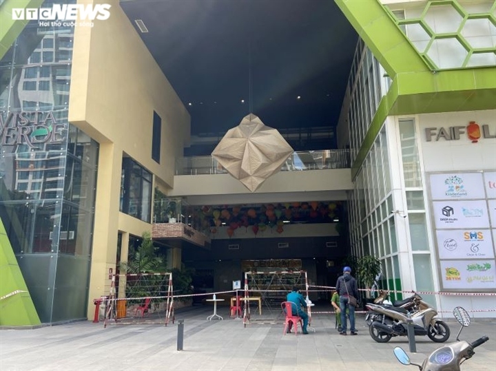 social distancing order leaves hcm city deserted picture 11 social distancing order leaves hcm city deserted picture 11