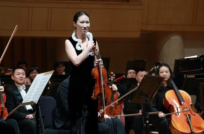 nu nghe si violin noi tieng trung quoc tu tu hinh anh 1