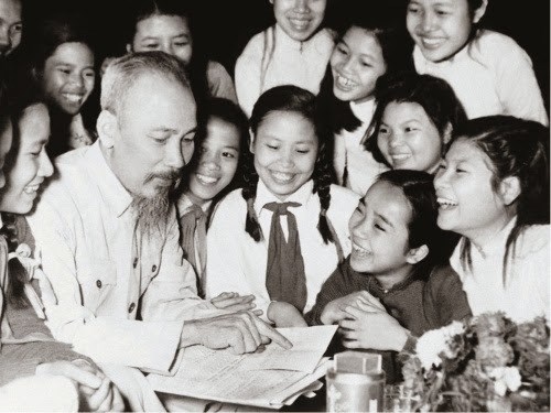 President Ho Chi Minh surrounded by children