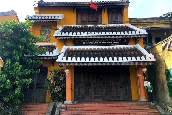 Anh pho co hoi an vang lang nhu to, hang quan, diem tham quan cua dong then cai hinh anh 5