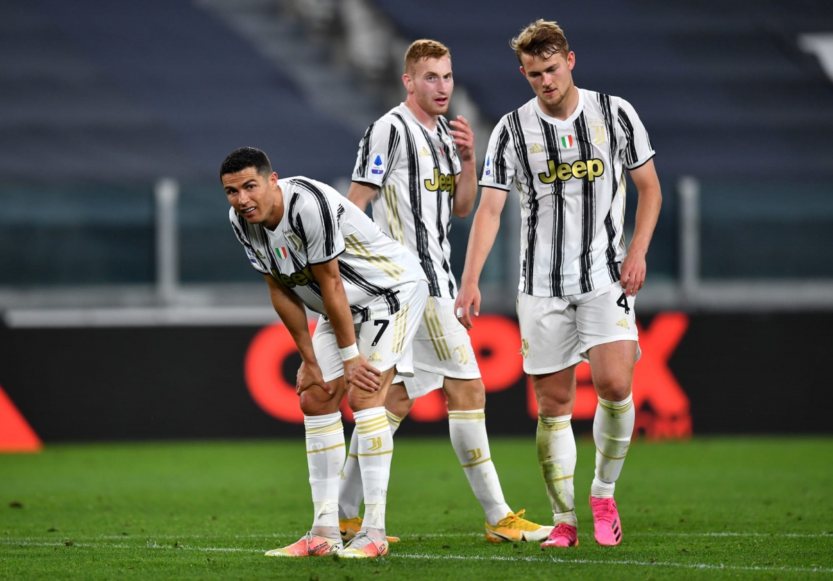 Juventus bị đánh bật khỏi top 4 Serie A sau thất bại nặng nề trước Milan. (Ảnh: Getty).
