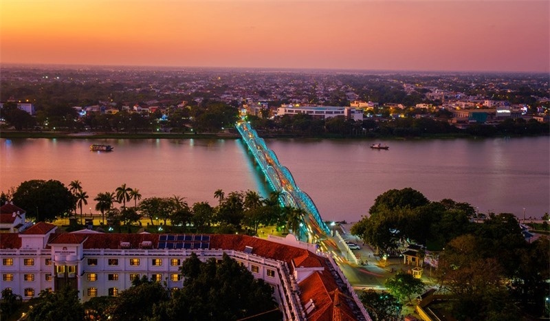 peaceful beauty of hue as seen through lens of foreigner photographers picture 2