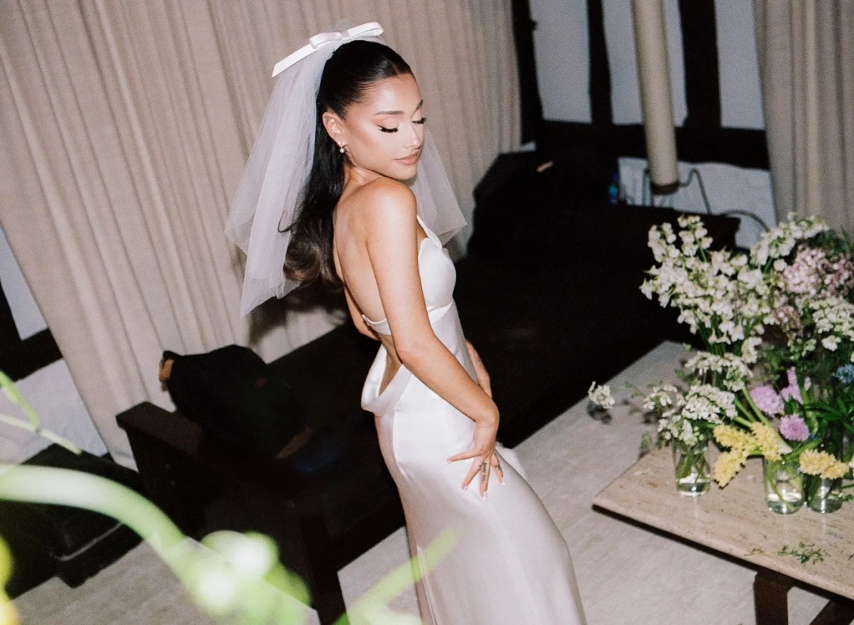 ariana grande hé lộ ảnh cưới ngọt ngào với bạn trai kém tuổi hình ảnh 8 ariana grande he lo anh cuoi ngot ngao voi ban trai kem tuoi hinh anh 8