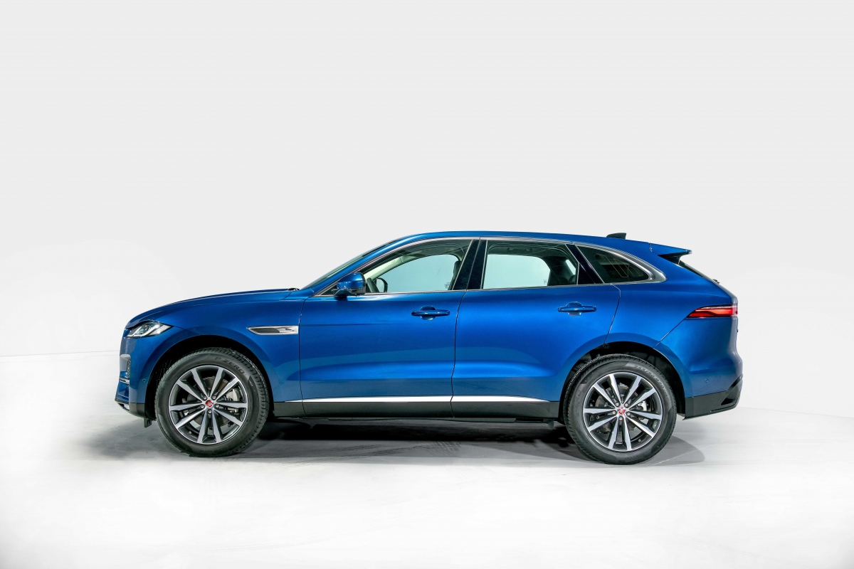 kham pha jaguar f-pace 2021 - mau suv the thao da dung den tu anh hinh anh 2