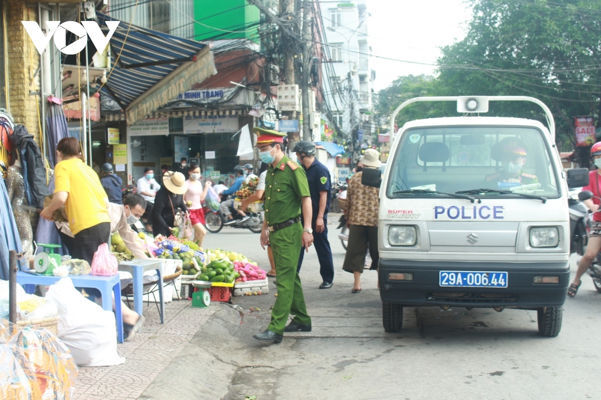 makeshift markets dissolved to support covid-19 fight picture 3