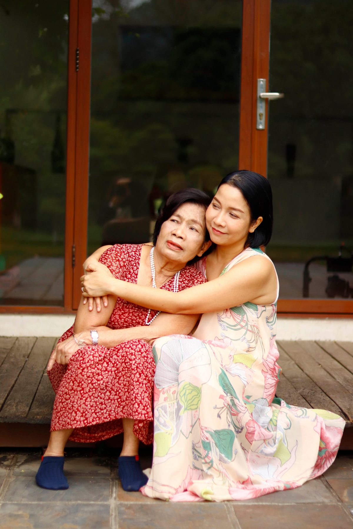 Ca sĩ Mỹ Linh và mẹ