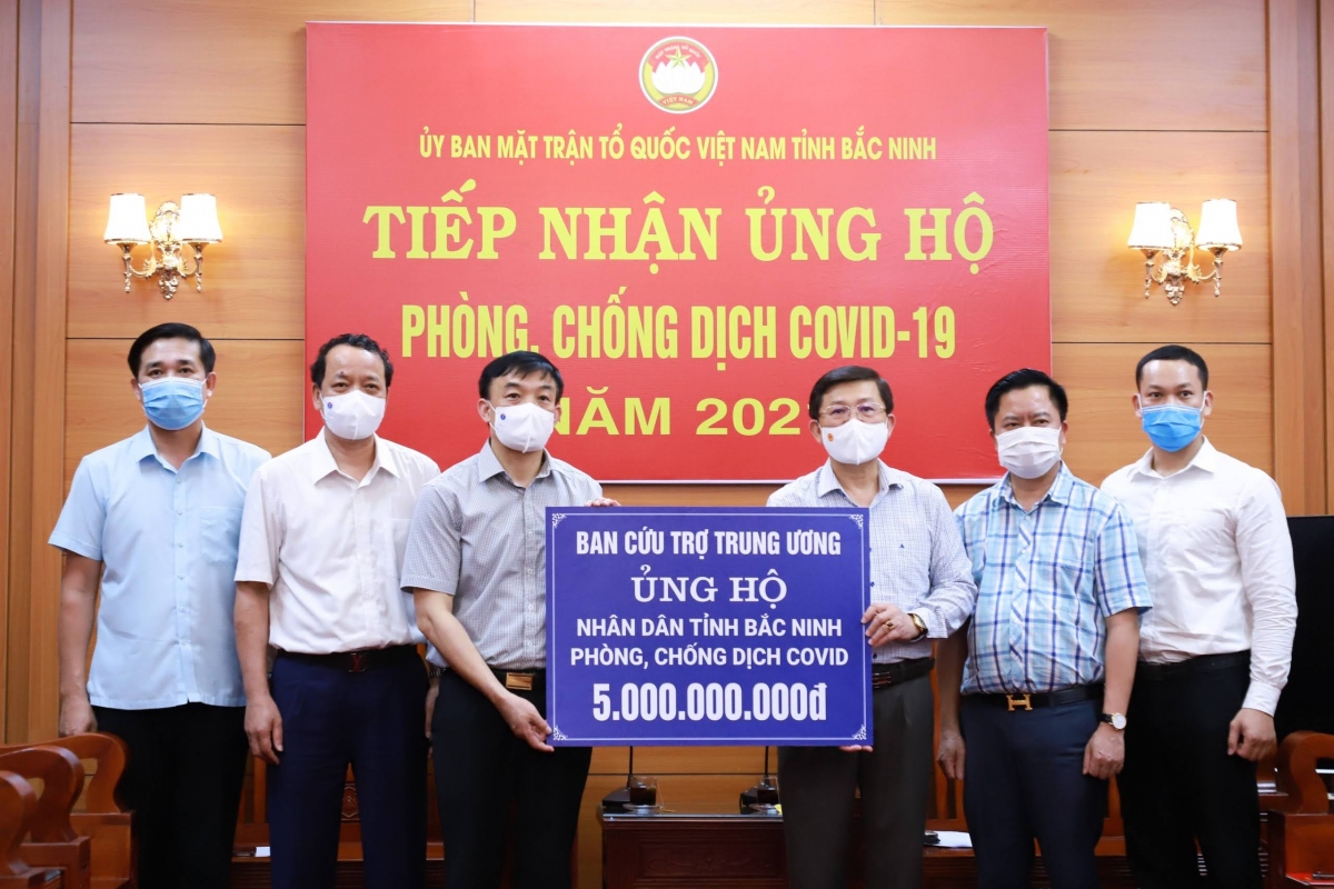 trao 15 ty dong cho bac giang, bac ninh va vinh phuc phong, chong dich covid-19 hinh anh 2