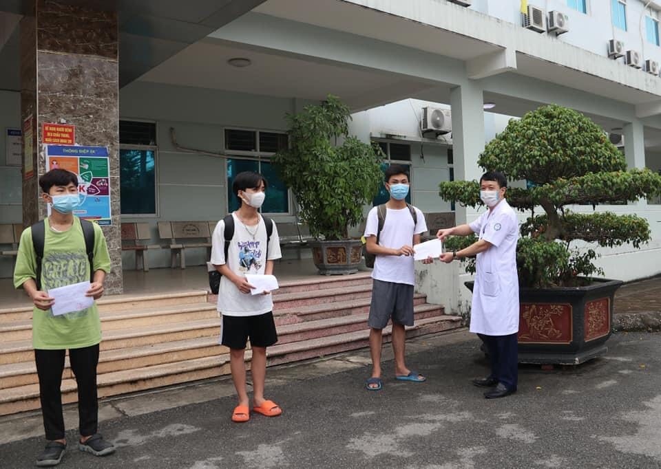 first 12 covid-19 patients discharged from hospital in bac ninh hotspot picture 1