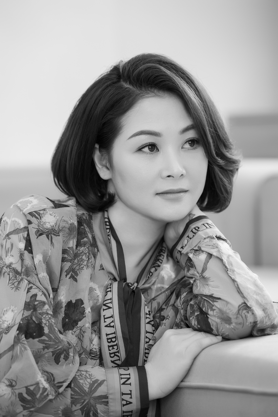 phuong uyen day tu su trong album hay ve ben em hinh anh 2