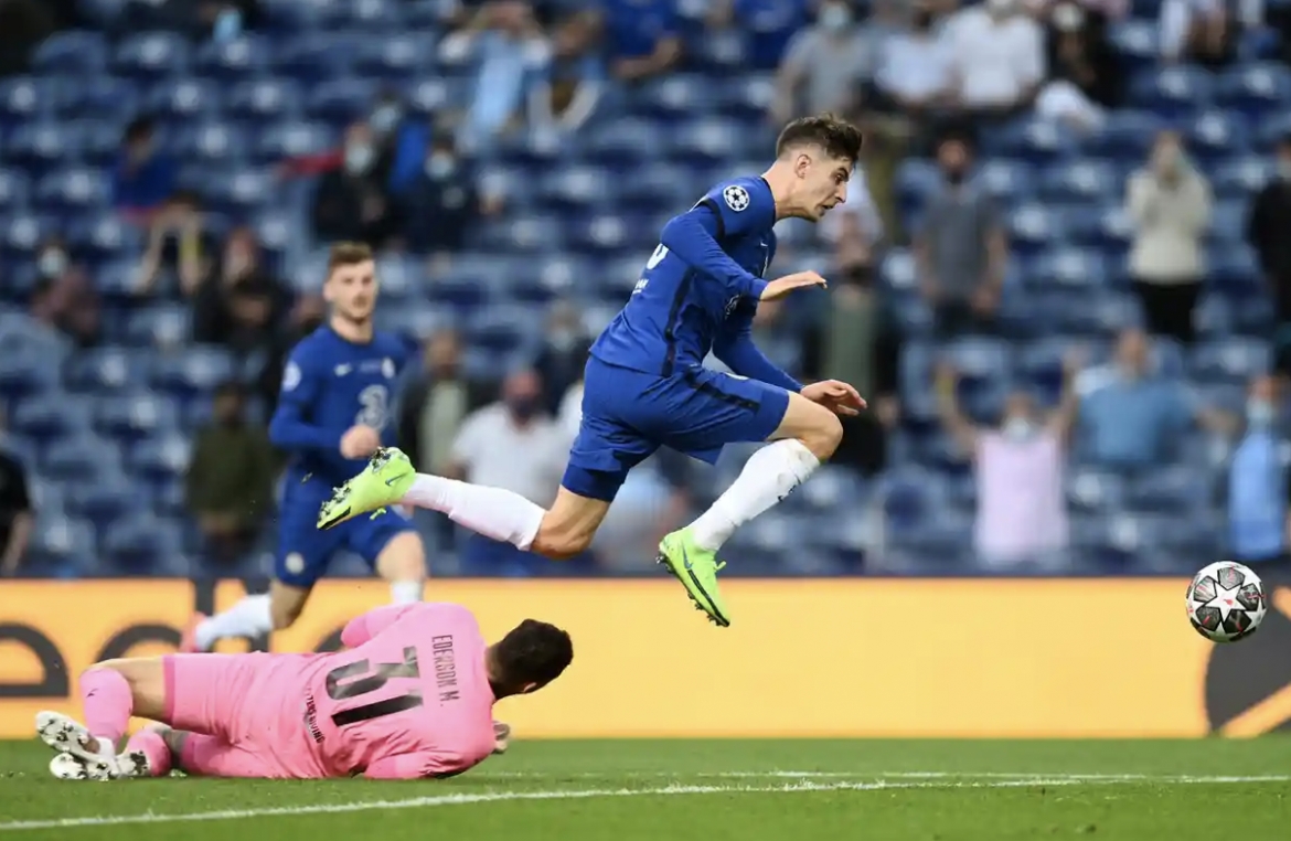thang thuyet phuc man city, chelsea len dinh chau Au o dragao hinh anh 19