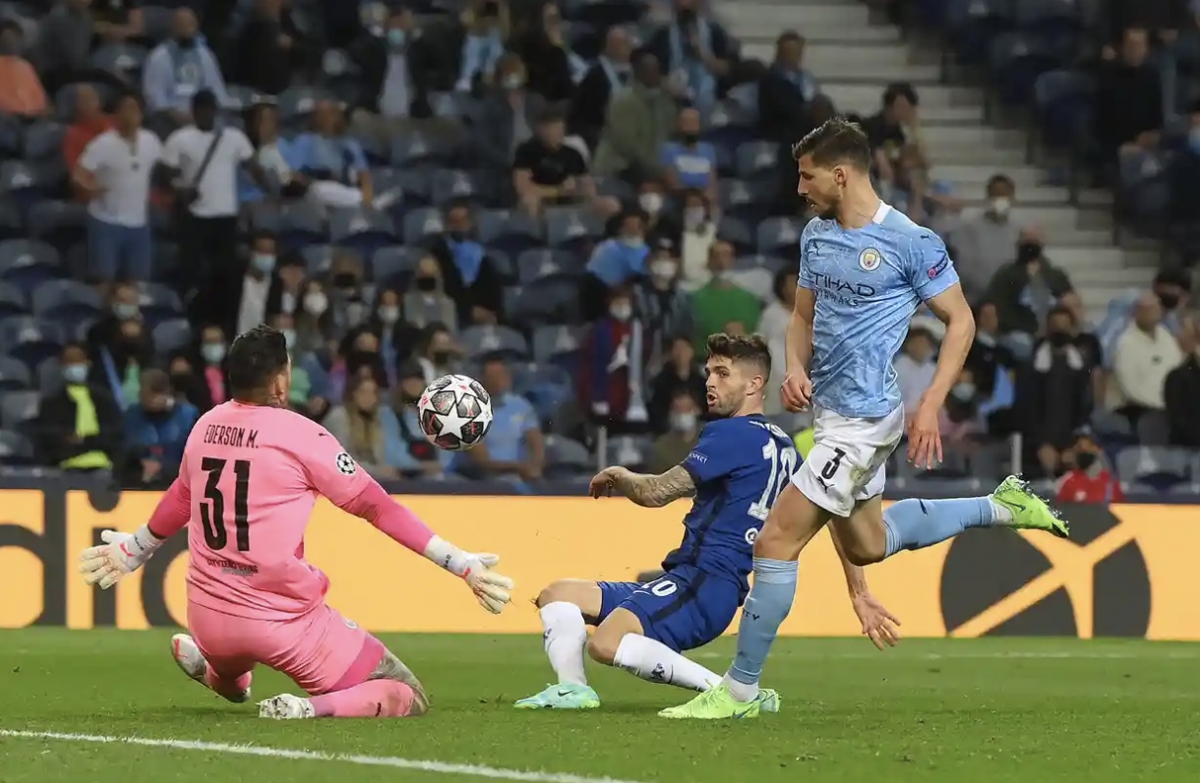 Pha bỏ lỡ khó tin của Pulisic ngay sau khi cầu thủ này vào sân thế chỗ Werner. (Ảnh: Getty).