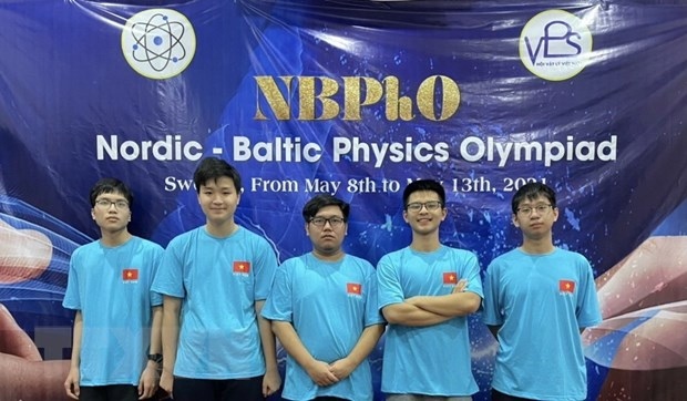 vietnamese students win medals at nordic-baltic physics olympiad picture 1