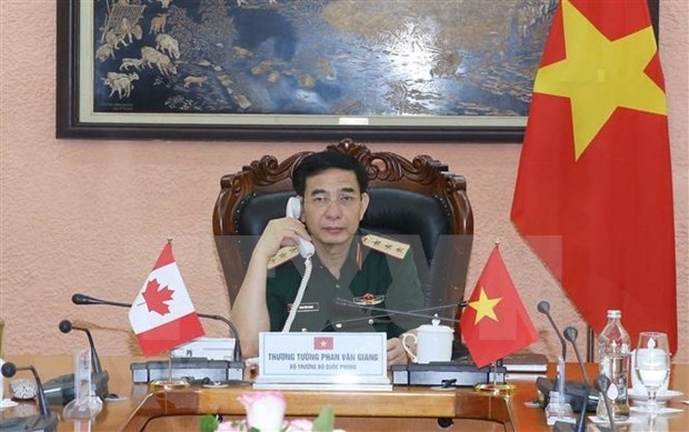 vietnamese, canadian defence ministers hold phone talks picture 1