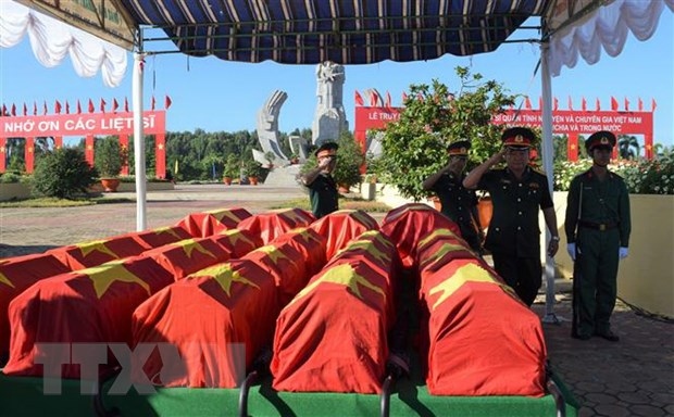 remains of vietnamese martyrs repatriated from laos picture 1