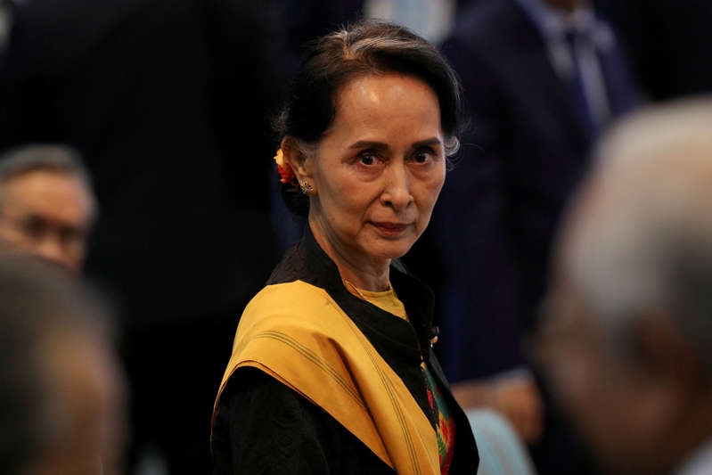 Cố vấn Nhà nước Myanmar Aung San Suu Kyi lần đầu xuất hiện trước tòa