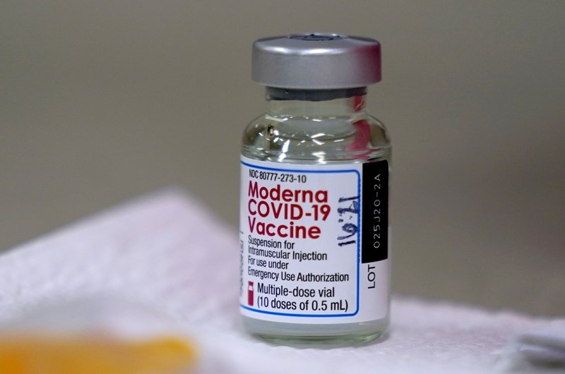 moderna de nghi cap phep su dung vaccine covid-19 cho tre tu 12- 17 tuoi hinh anh 1