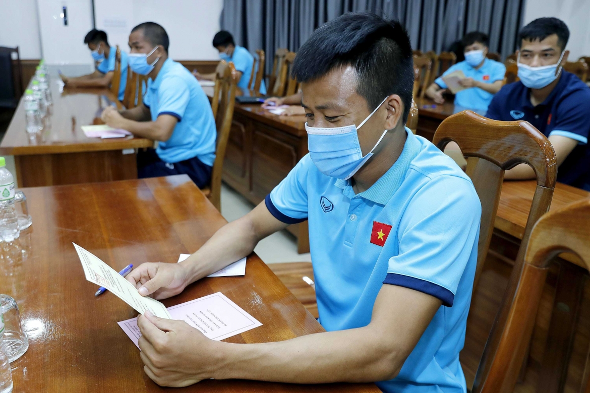 cac cau thu Dt viet nam va u22 viet nam hao hung di bau cu hinh anh 8