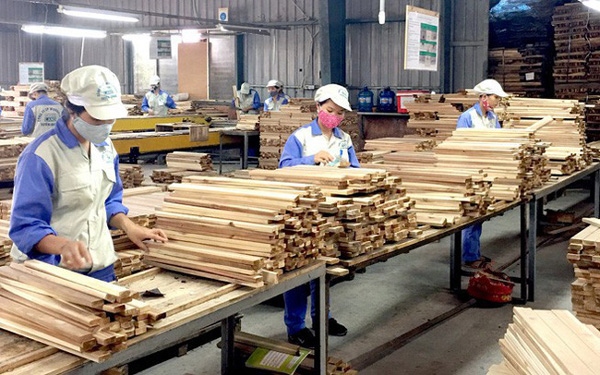 Gỗ và sản phẩm gỗ là ngành hàng xuất khẩu chủ lực với tốc độ tăng trưởng cao trong dịch Covid-19.
Ảnh minh họa: KT