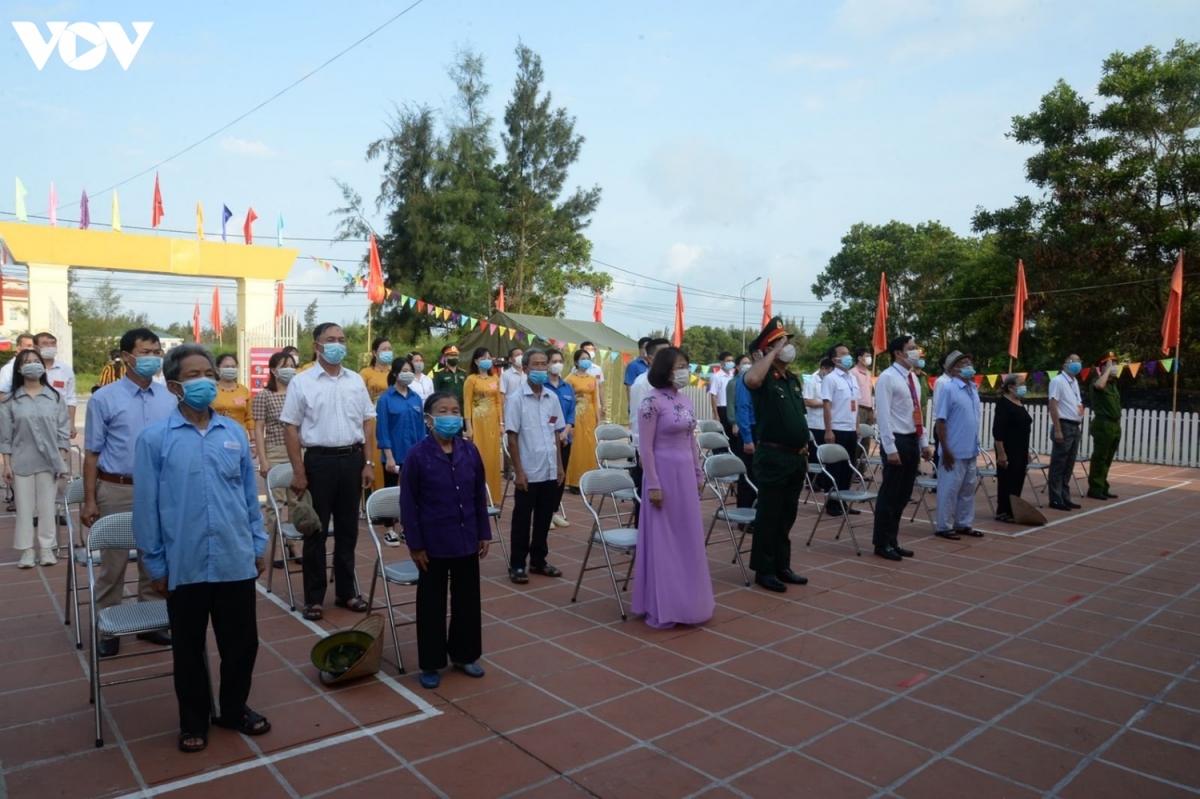 cu tri tren dao ly son, phu quoc, co to, con co di bau cu rat som hinh anh 6