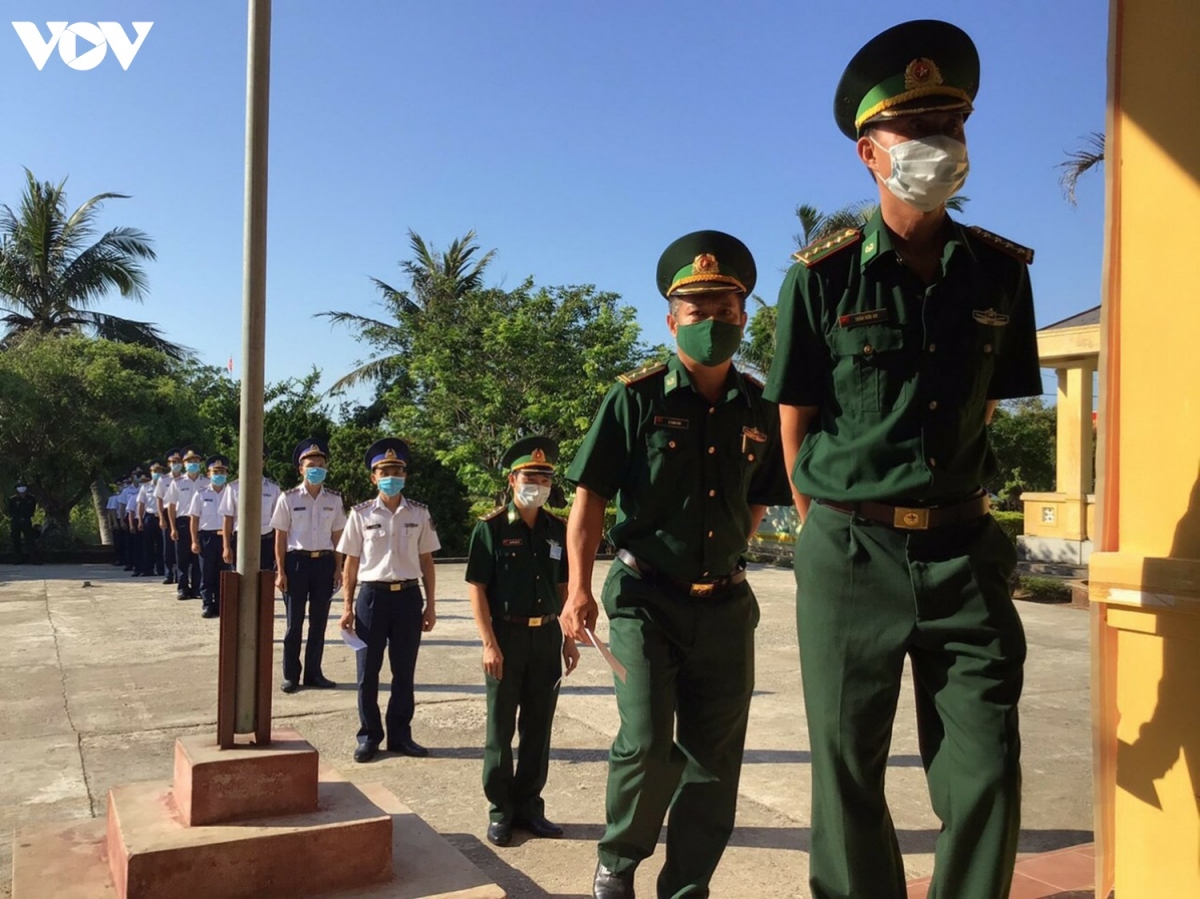 cu tri tren dao ly son, phu quoc, co to, con co di bau cu rat som hinh anh 12