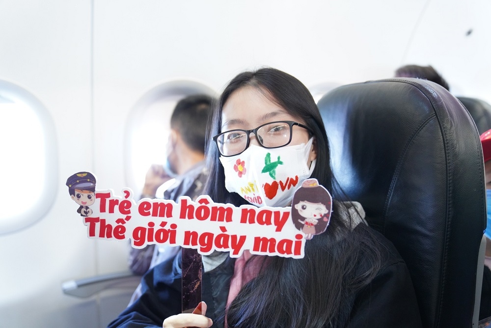 vietjet lan toa niem vui bang hoat dong dac biet nhan ngay quoc te thieu nhi hinh anh 10