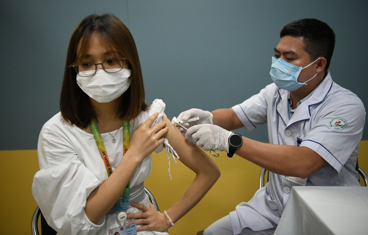 15.000 nhân viên Samsung được tiêm vaccine COVID-19