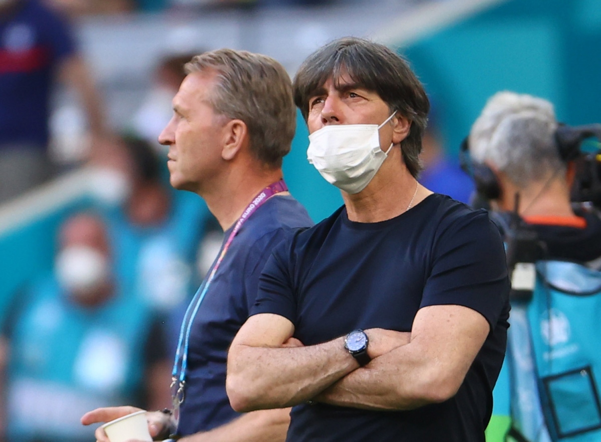HLV Joachim Low đã có mặt ở Alliaz Arena. (Ảnh: Reuters).