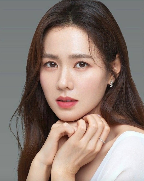 Son Ye Jin tái xuất màn ảnh nhỏ sau 