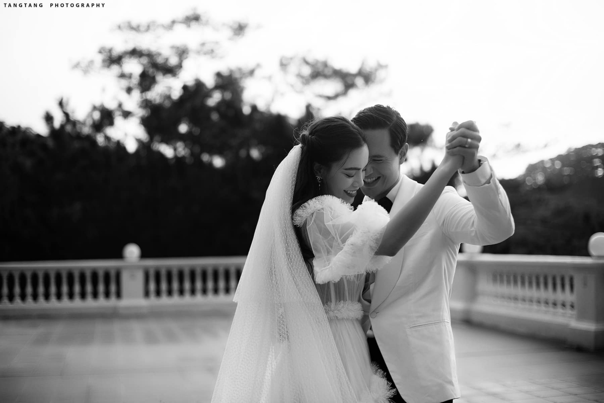 Ảnh cưới ngọt ngào, hạnh phúc của hồ ngọc hà và kim lý hình ảnh 2 Anh cuoi ngot ngao, hanh phuc cua ho ngoc ha va kim ly hinh anh 2