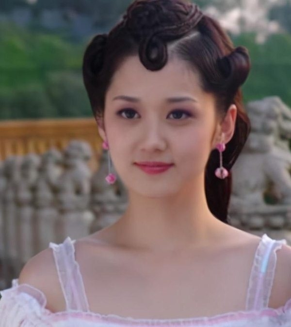 Jang Nara trong vai Tư Đồ Tịnh.