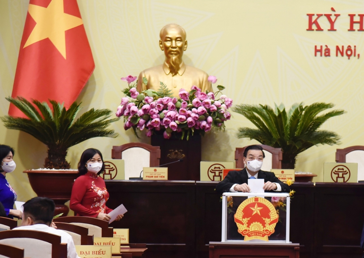 top hanoi leaders re-elected at municipal people s council meeting picture 1