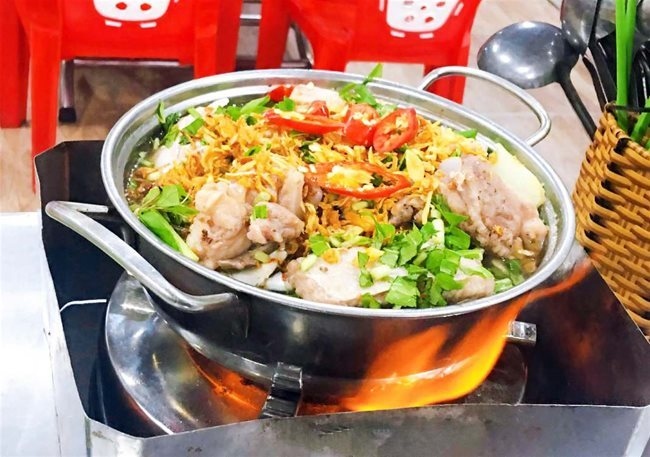  a taste of the sea hotpot in vung tau picture 1