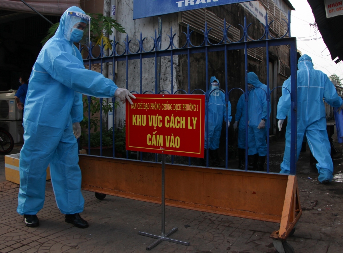 covid-19 71 new cases detected in vietnam, 23 in hcm city alone picture 1