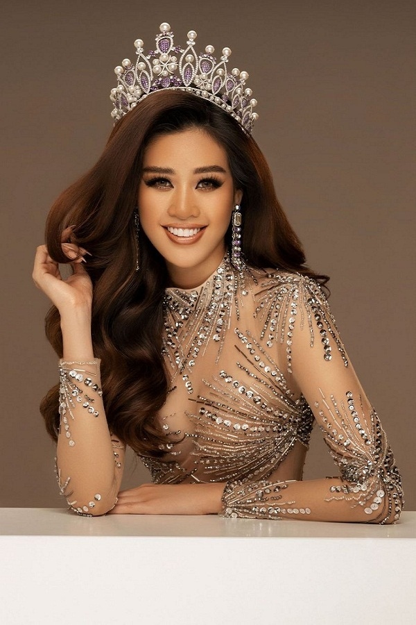 hoa hau khanh van toi vui ve, hai long voi vi tri top 21 miss universe hinh anh 3