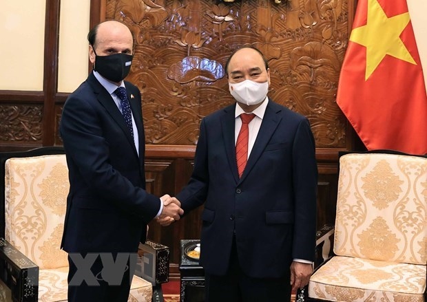 president nguyen xuan phuc hosts foreign ambassadors picture 2