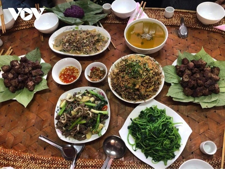 buffalo meat dishes of the thai ethnic group picture 1